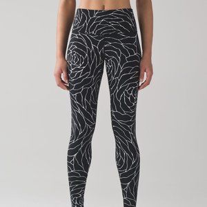 Lululemon Rose Print Leggings Black 6 Wunder Under Hi-Rise *28" Radiate Rose